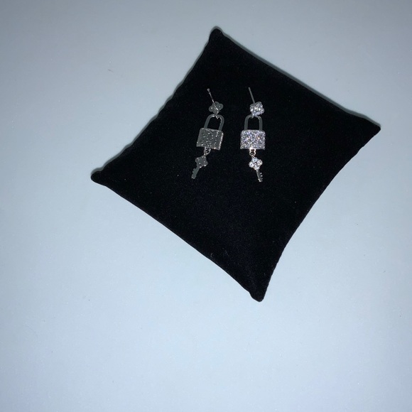 Blossom Lock & Key Earrings - Picture 9 of 10